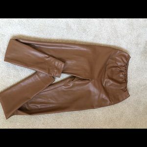 Aritzia Wilfred free legging Daria pant